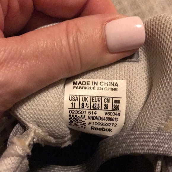 Ladies Reeboks - Picture 6 of 6